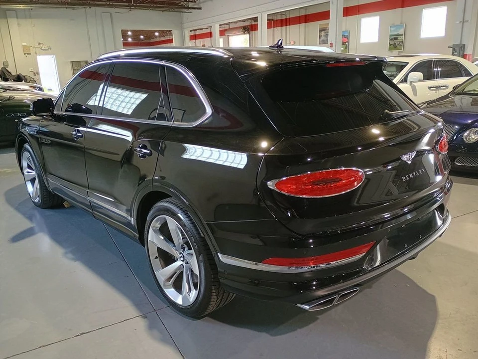 2023 Bentley Bentayga - Image 3 of 12