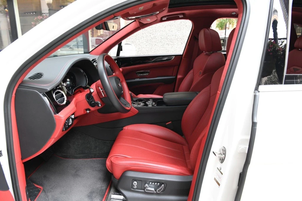 2023 Bentley Bentayga - Image 8 of 12