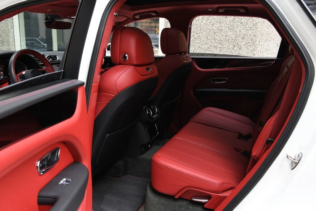 2023 Bentley Bentayga - Image 10 of 12