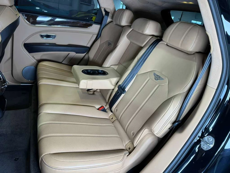2023 Bentley Bentayga - Image 12 of 12