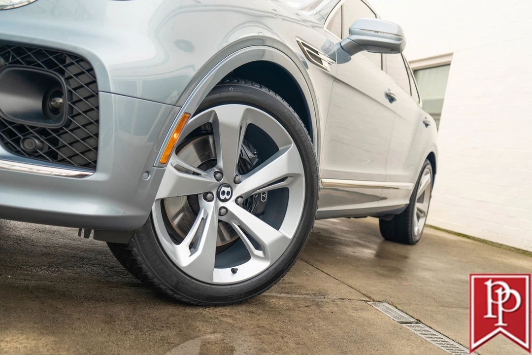 2023 Bentley Bentayga - Image 3 of 21