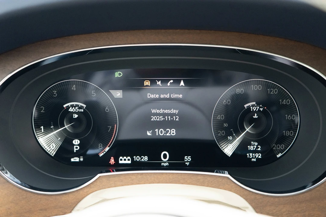 2023 Bentley Bentayga - Image 15 of 21