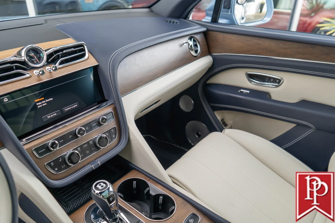 2023 Bentley Bentayga - Image 16 of 21