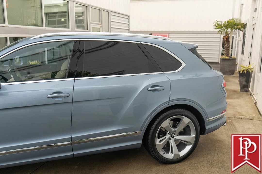 2023 Bentley Bentayga - Image 4 of 21
