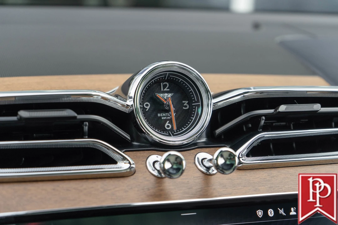 2023 Bentley Bentayga - Image 17 of 21