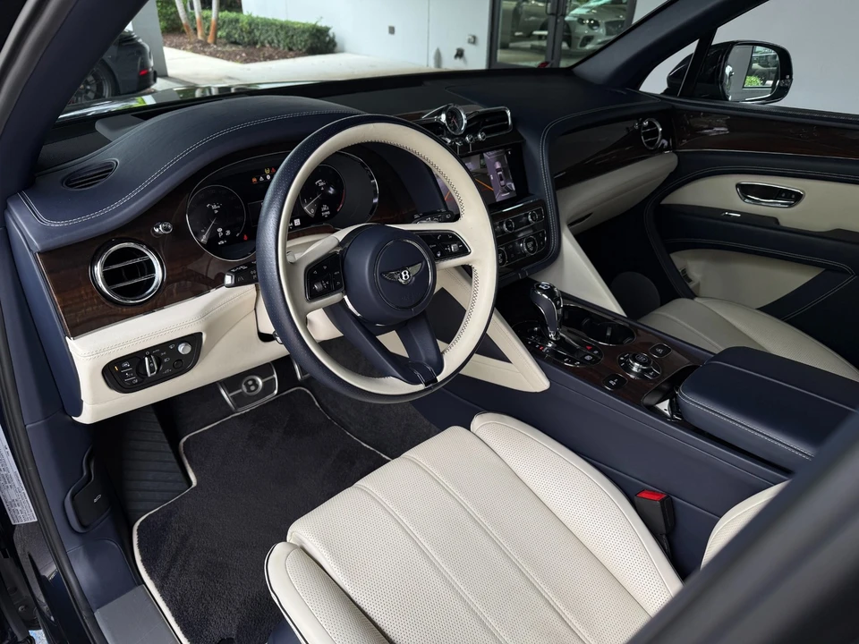 2023 Bentley Bentayga - Image 21 of 21