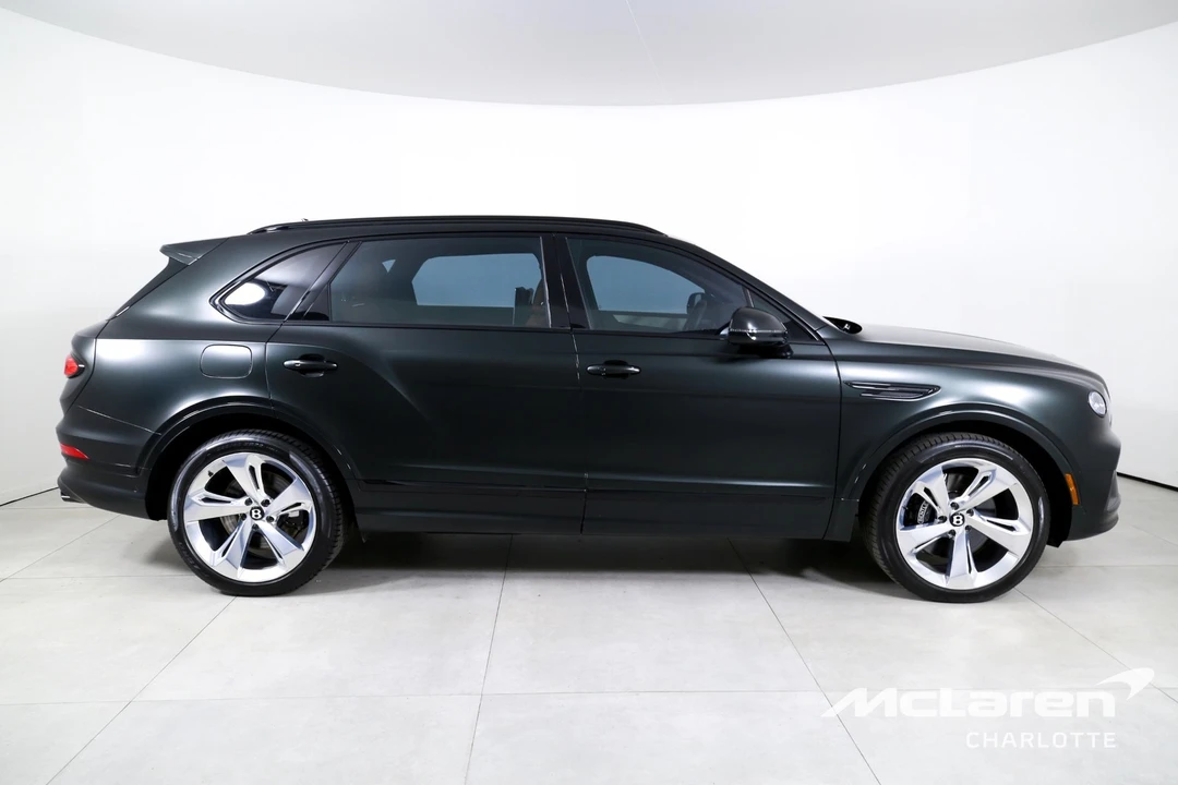 2023 Bentley Bentayga - Image 9 of 12