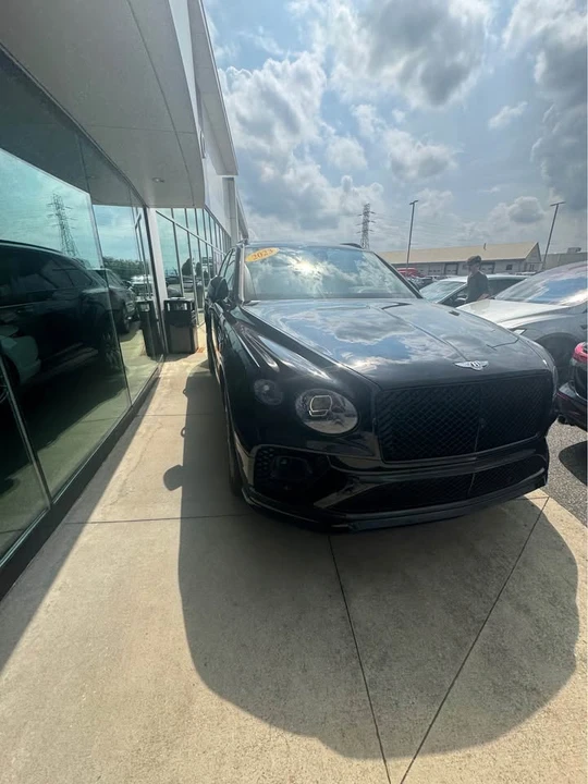 2023 Bentley Bentayga - Image 6 of 6