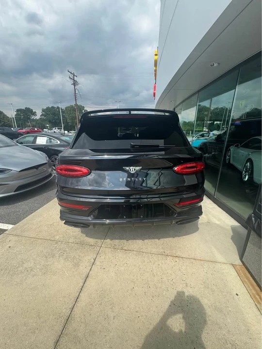 2023 Bentley Bentayga - Image 4 of 6
