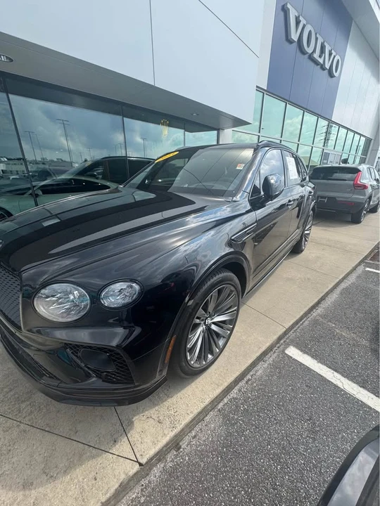 2023 Bentley Bentayga - Image 2 of 6