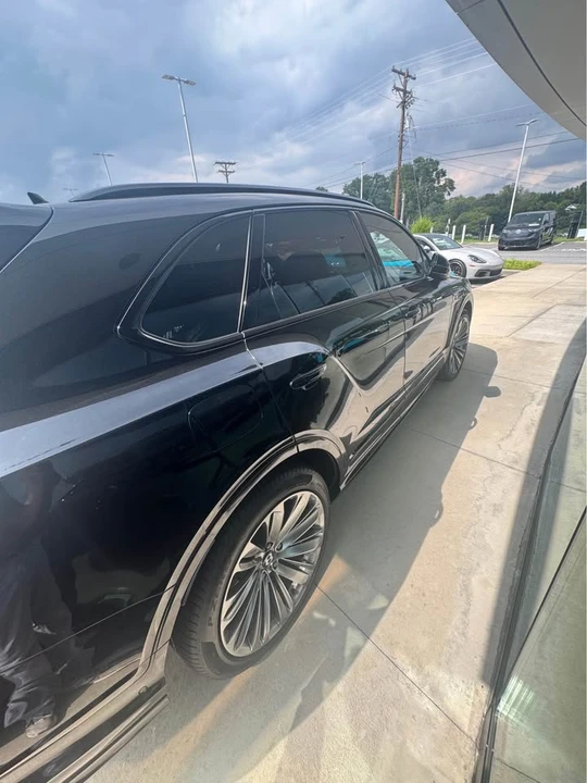 2023 Bentley Bentayga - Image 5 of 6