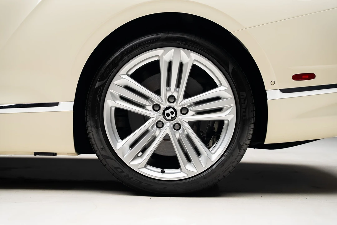 2023 Bentley Continental GTC - Image 21 of 31