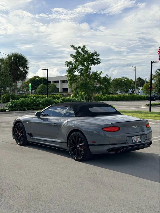 2023 Bentley Continental GT Speed 3rd Gen - Image 9 of 18