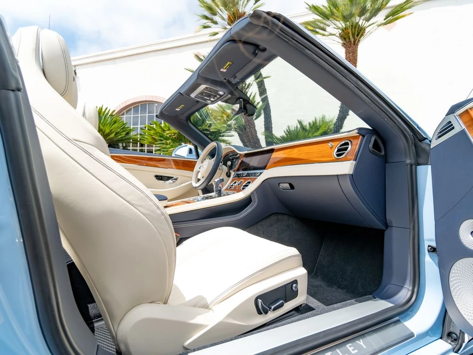 2023 Bentley Continental GTC - Image 2 of 31