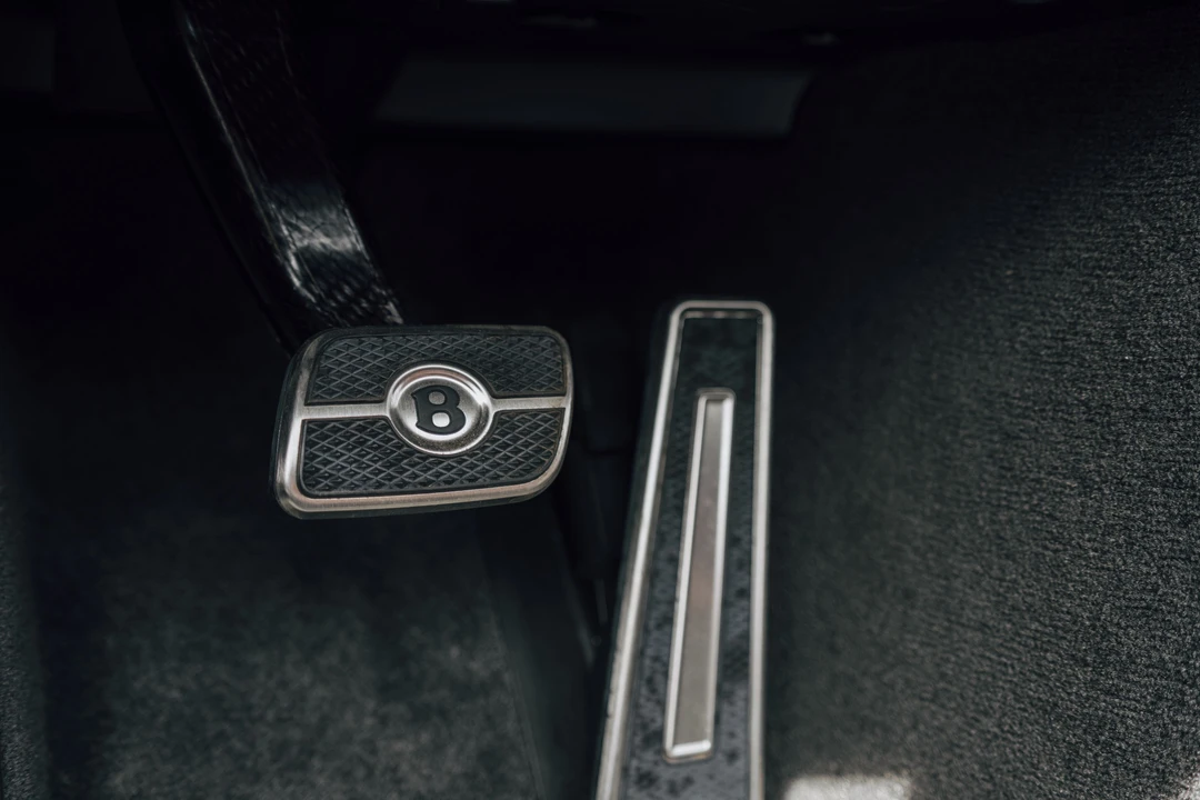 2023 Bentley Continental GTC - Image 17 of 31