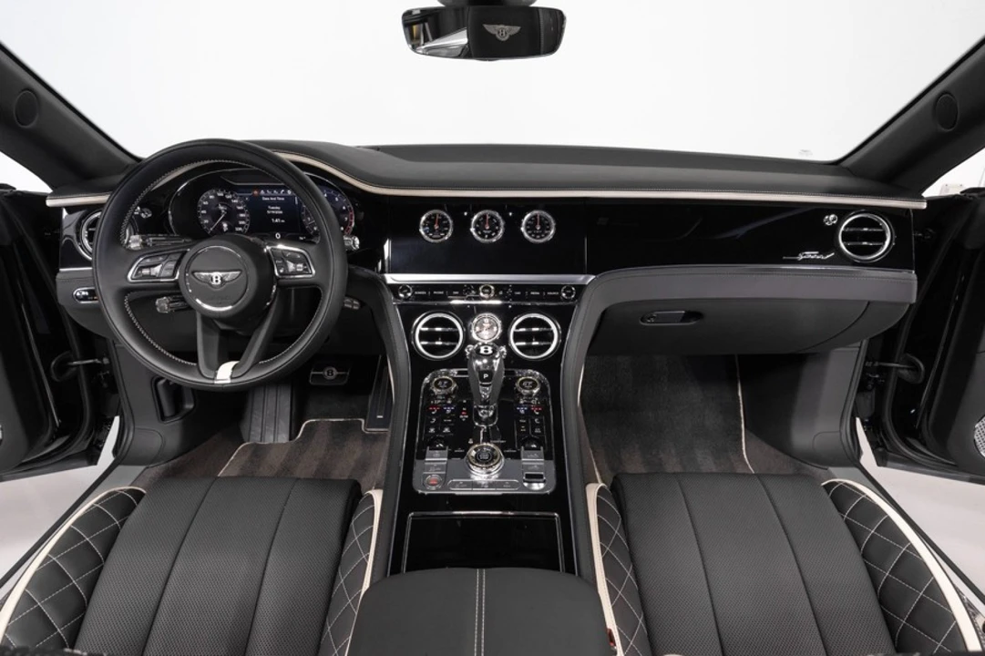 2023 Bentley Continental GT Speed 3rd Gen - Image 26 of 31