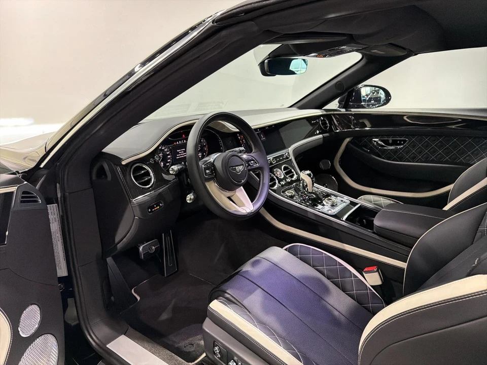 2023 Bentley Continental GTC - Image 15 of 31
