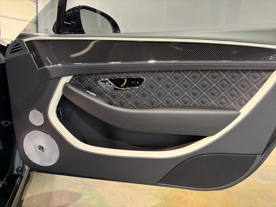 2023 Bentley Continental GTC - Image 29 of 31
