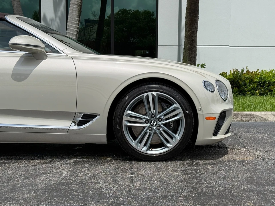 2023 Bentley Continental GT 3rd Gen - Image 3 of 31