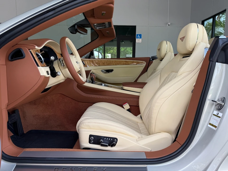 2023 Bentley Continental GT 3rd Gen - Image 28 of 31