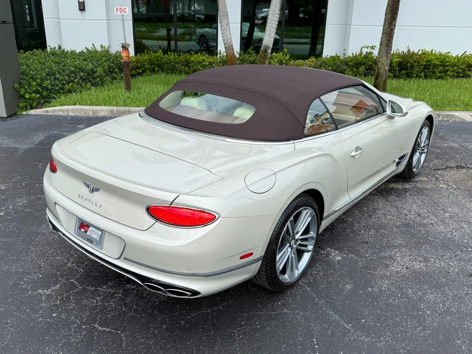 2023 Bentley Continental GT 3rd Gen - Image 7 of 31