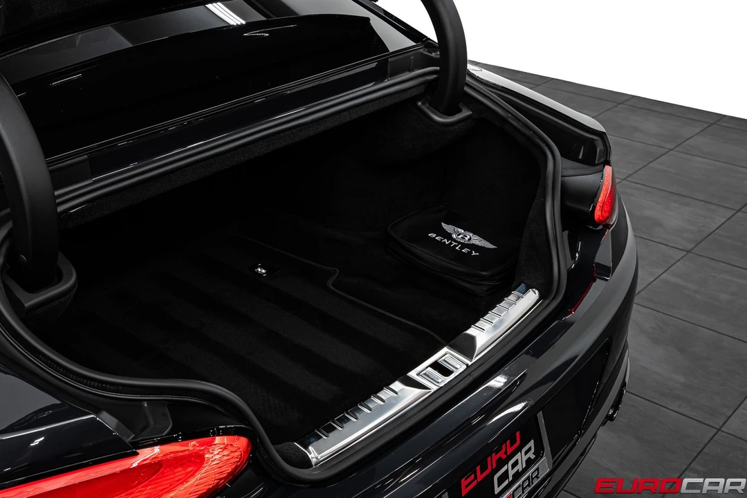 2023 Bentley Continental GT Speed 3rd Gen - Image 19 of 31