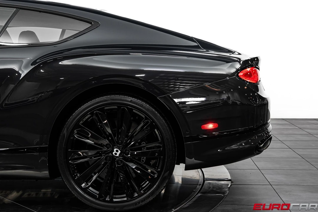 2023 Bentley Continental GT Speed 3rd Gen - Image 15 of 31