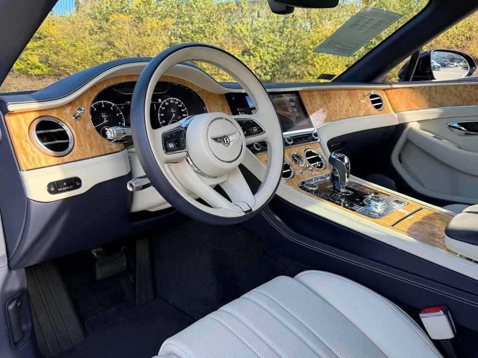 2023 Bentley Continental GTC - Image 18 of 21