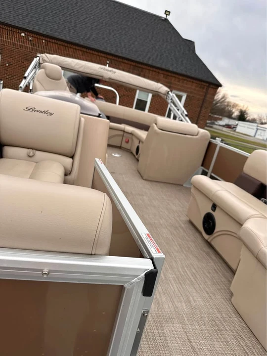 2023 Bentley - Image 12 of 15