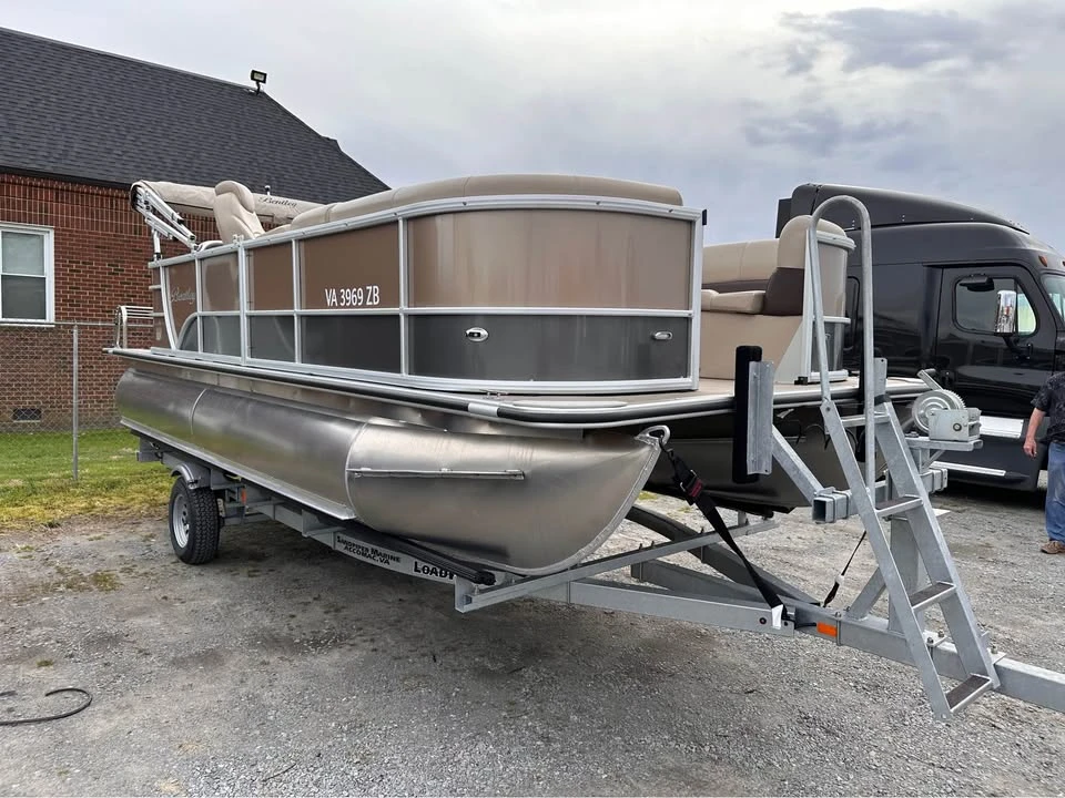 2023 Bentley - Image 14 of 15