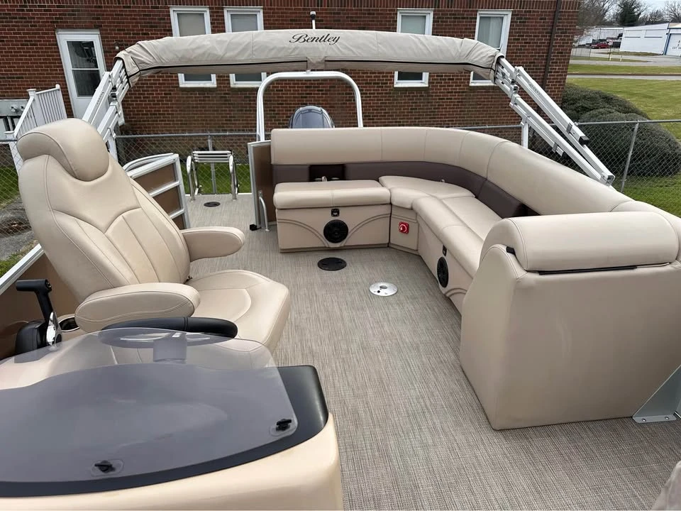 2023 Bentley - Image 15 of 15