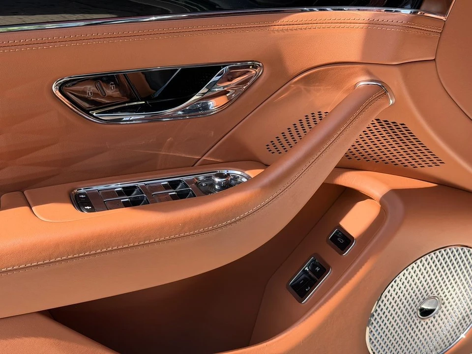 2023 Bentley Continental - Image 17 of 31