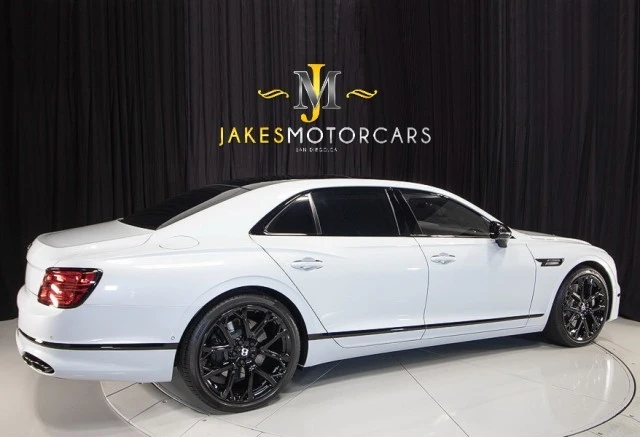 2023 Bentley - Image 10 of 21