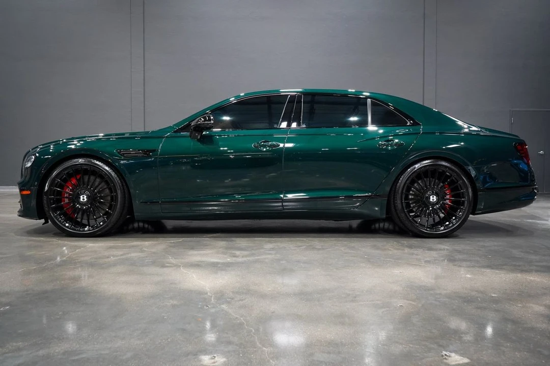2023 Bentley - Image 2 of 31