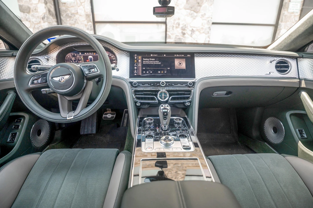 2023 Bentley Continental - Image 18 of 31