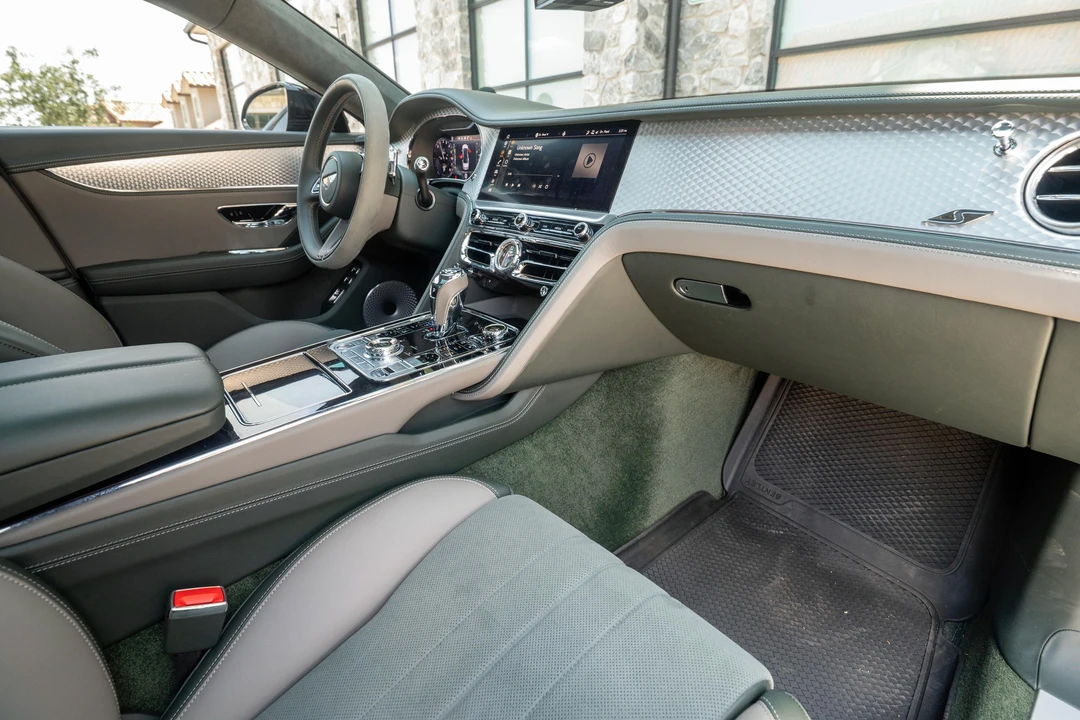 2023 Bentley Continental - Image 28 of 31