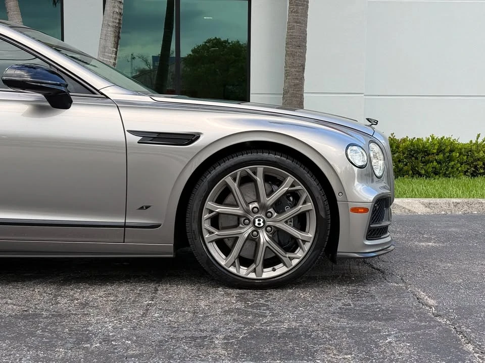 2023 Bentley Continental Flying Spur - Image 4 of 20