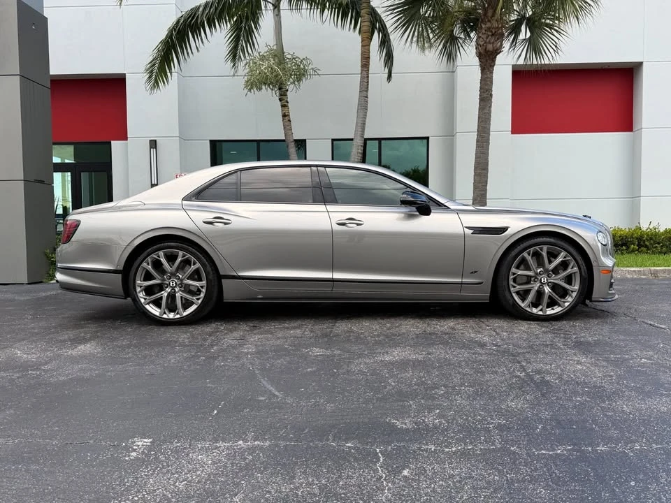 2023 Bentley Continental Flying Spur - Image 19 of 20
