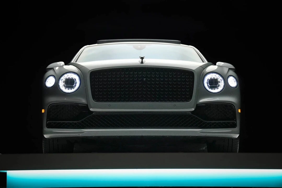 2023 Bentley Continental Flying Spur - Image 24 of 31