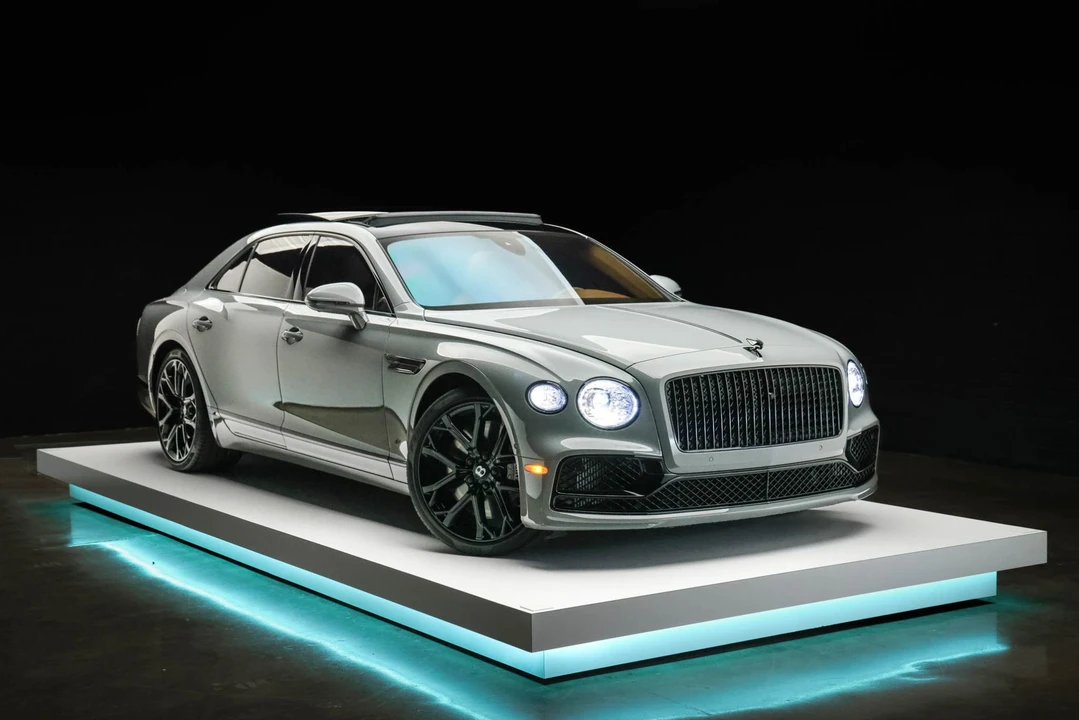 2023 Bentley Continental Flying Spur - Image 25 of 31
