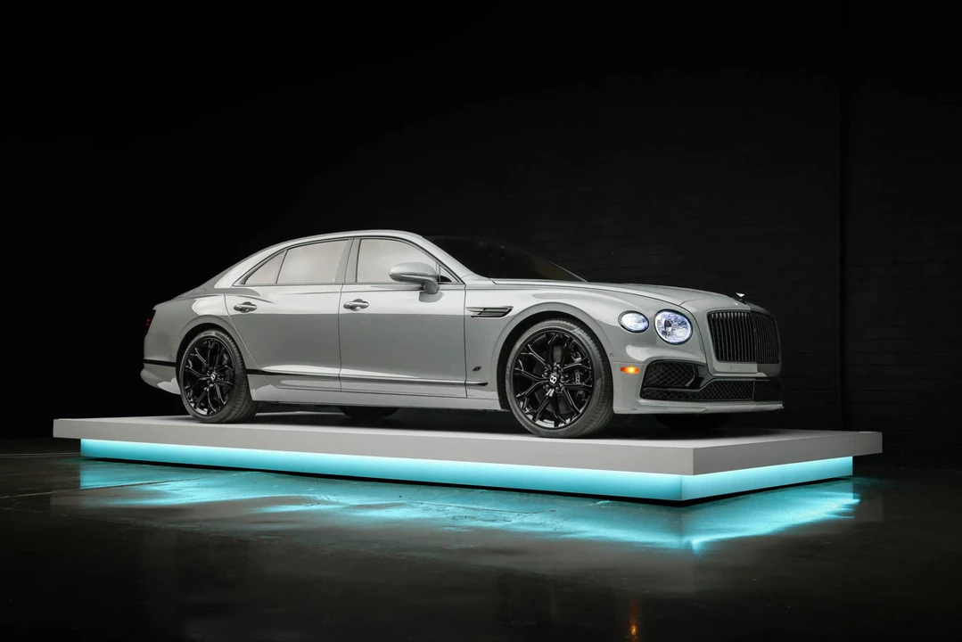 2023 Bentley Continental Flying Spur - Image 28 of 31