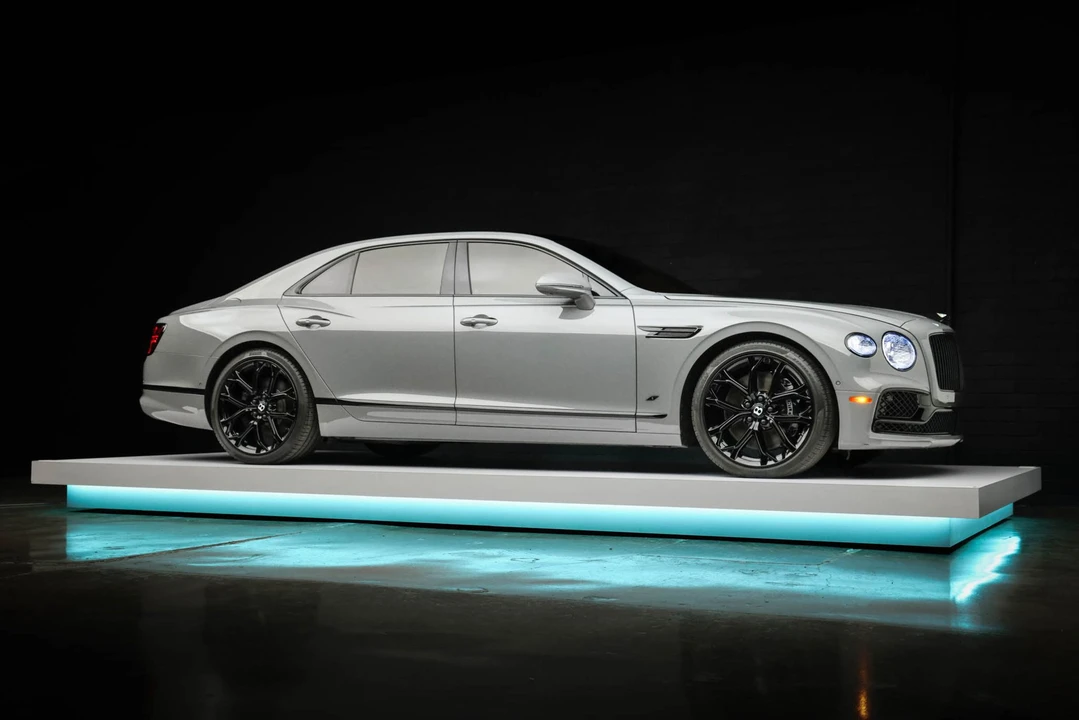 2023 Bentley Continental Flying Spur - Image 29 of 31