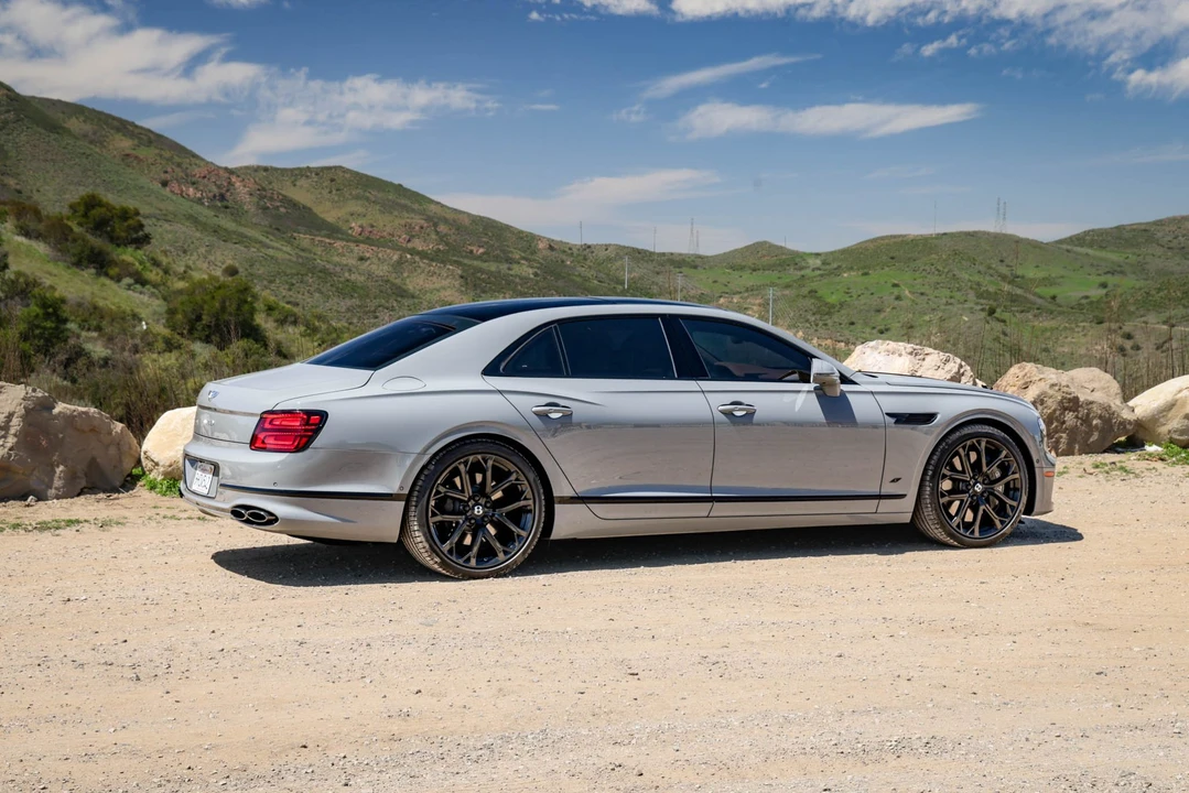 2023 Bentley Continental Flying Spur - Image 10 of 31