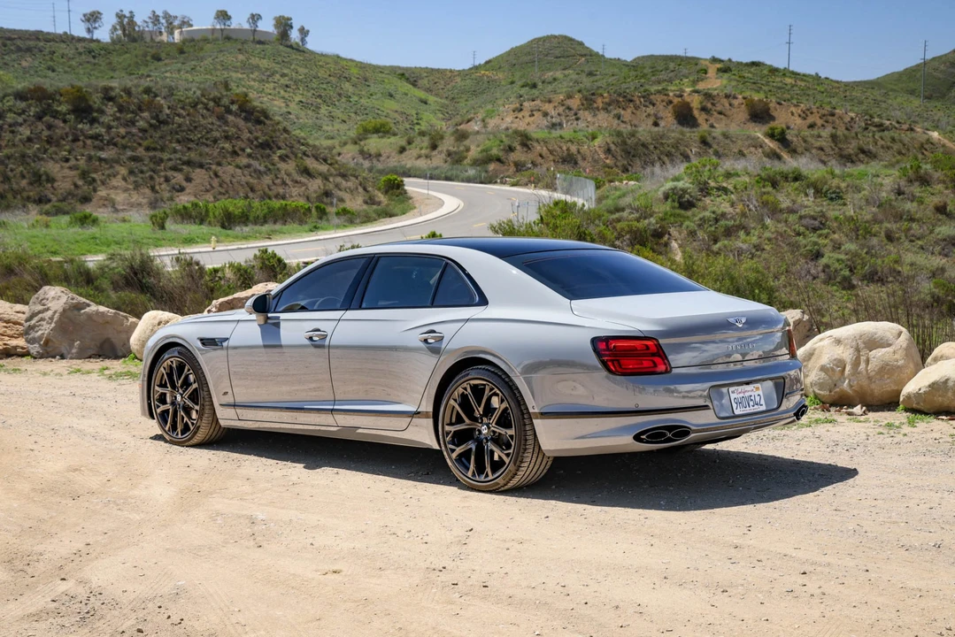 2023 Bentley Continental Flying Spur - Image 14 of 31