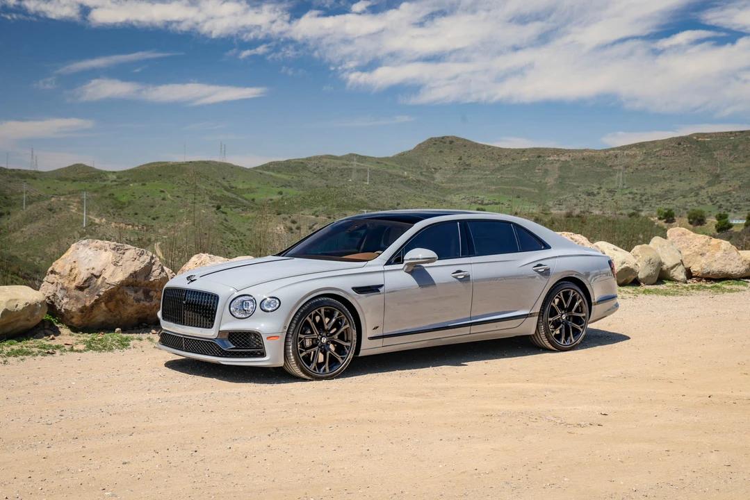 2023 Bentley Continental Flying Spur - Image 2 of 31