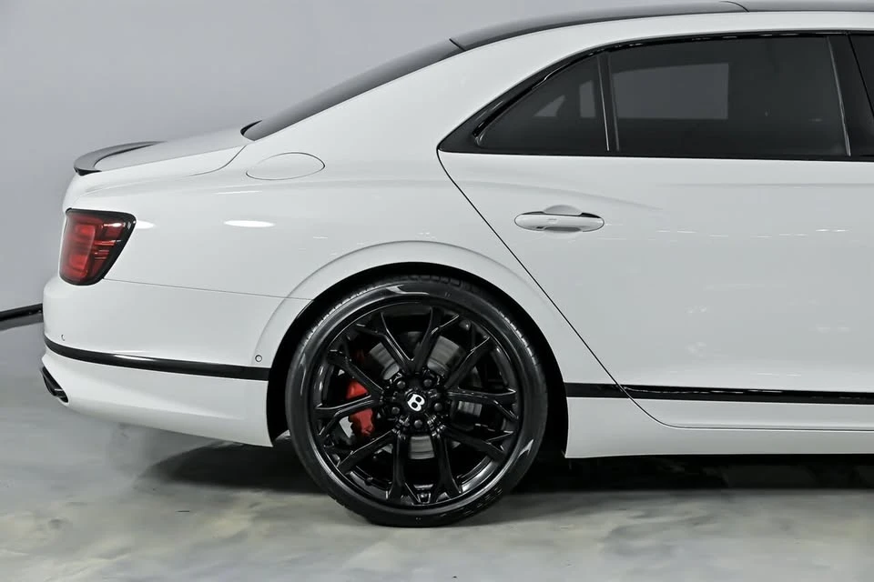 2023 Bentley Continental GT Speed 3rd Gen - Image 13 of 20