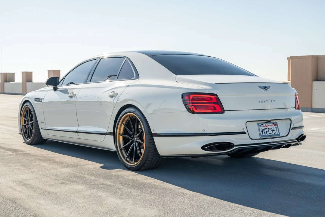 2023 Bentley Continental - Image 18 of 31