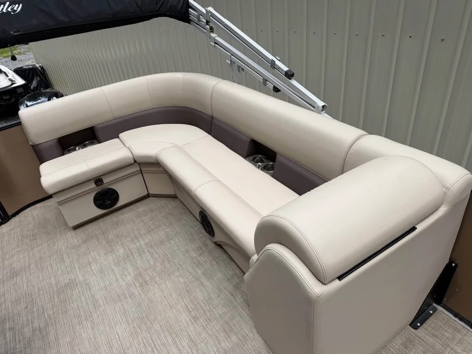 2023 Bentley - Image 10 of 13