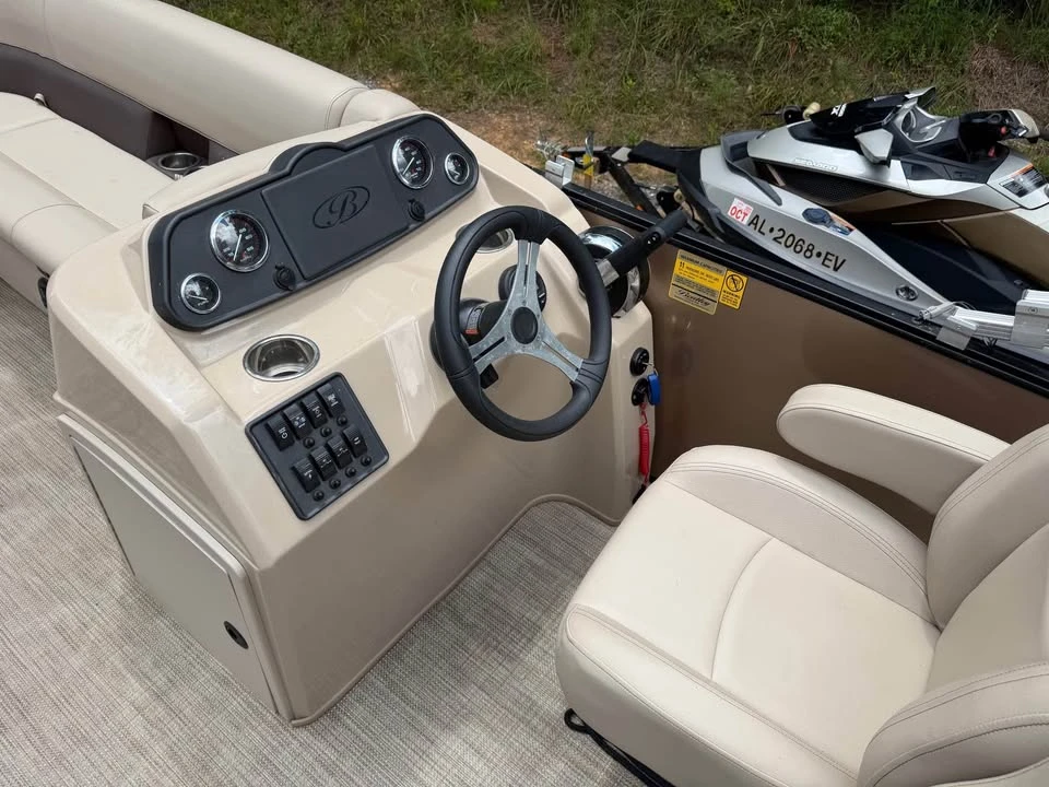 2023 Bentley - Image 11 of 13