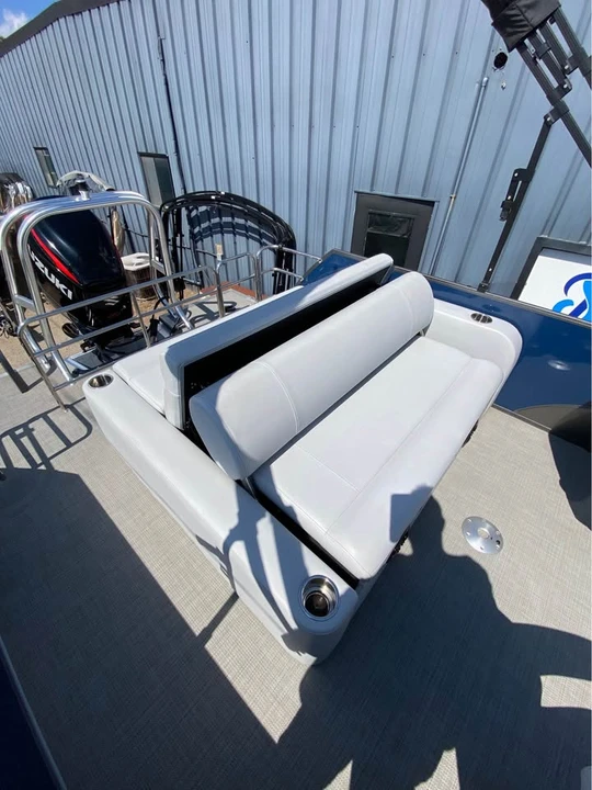 2023 Bentley - Image 6 of 11